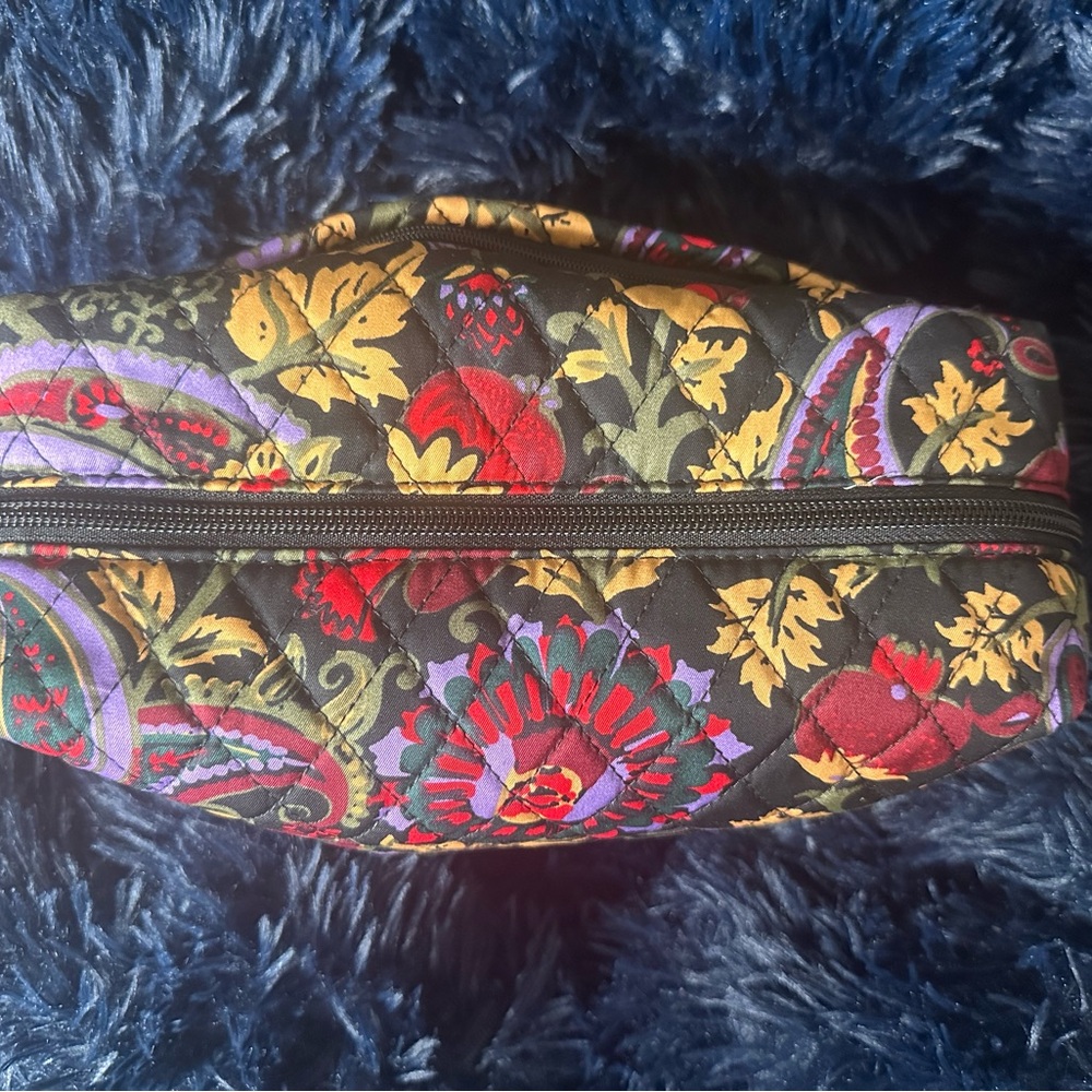 Vera Bradley Cosmetic Bag Midnight Garden Paisley - Large with side pocket - Picture 4 of 8